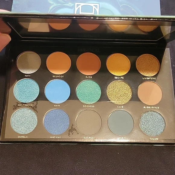 Cenote Eyeshadow Palette - Picture 1 of 2